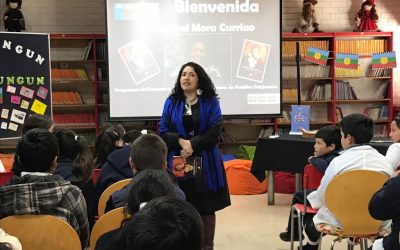 Visita Escritora Maribel Mora Curriao
